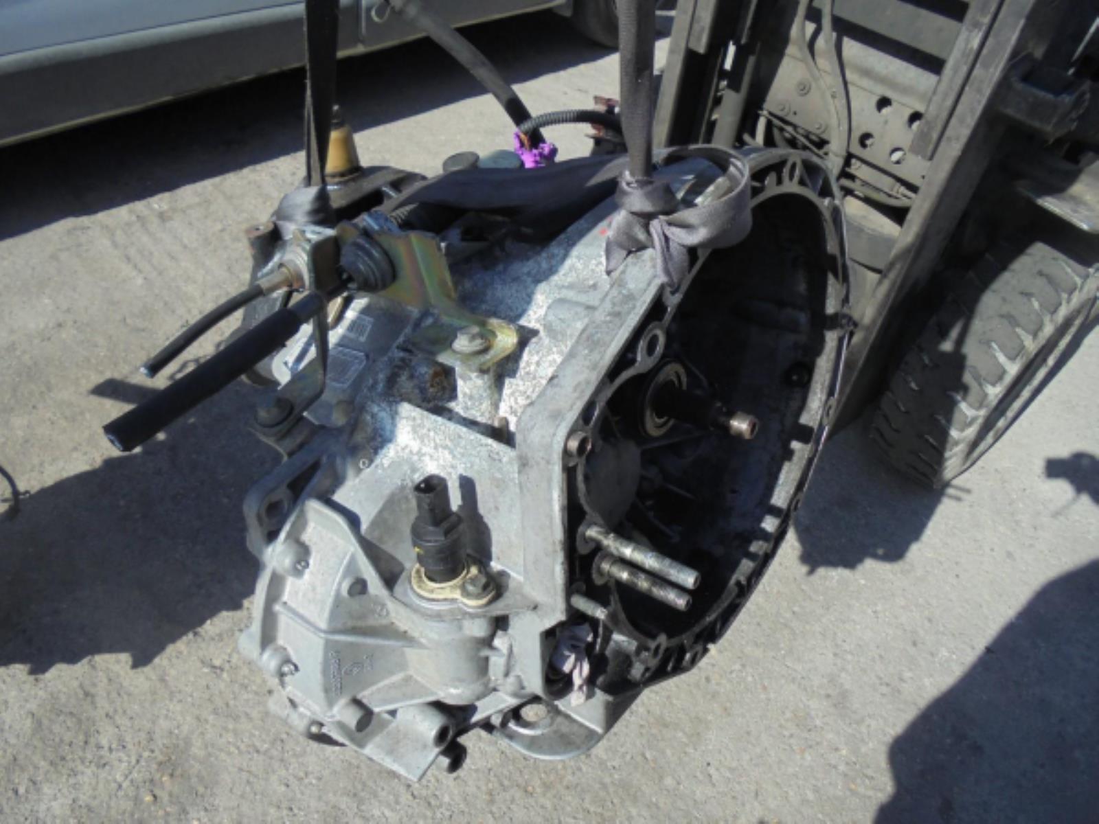 Εικόνα από Σασμάν 2WD  Χειροκίνητο  OPEL VIVARO (2006-2014) 1900cc F9K   Turbo Diesel, με φίσσα